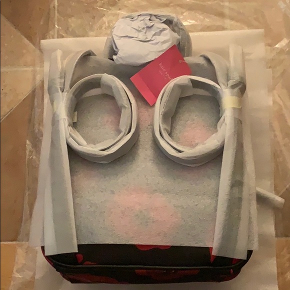 Kate Spade Wilson Road Poppy Small Bradley - Picture 5 of 6